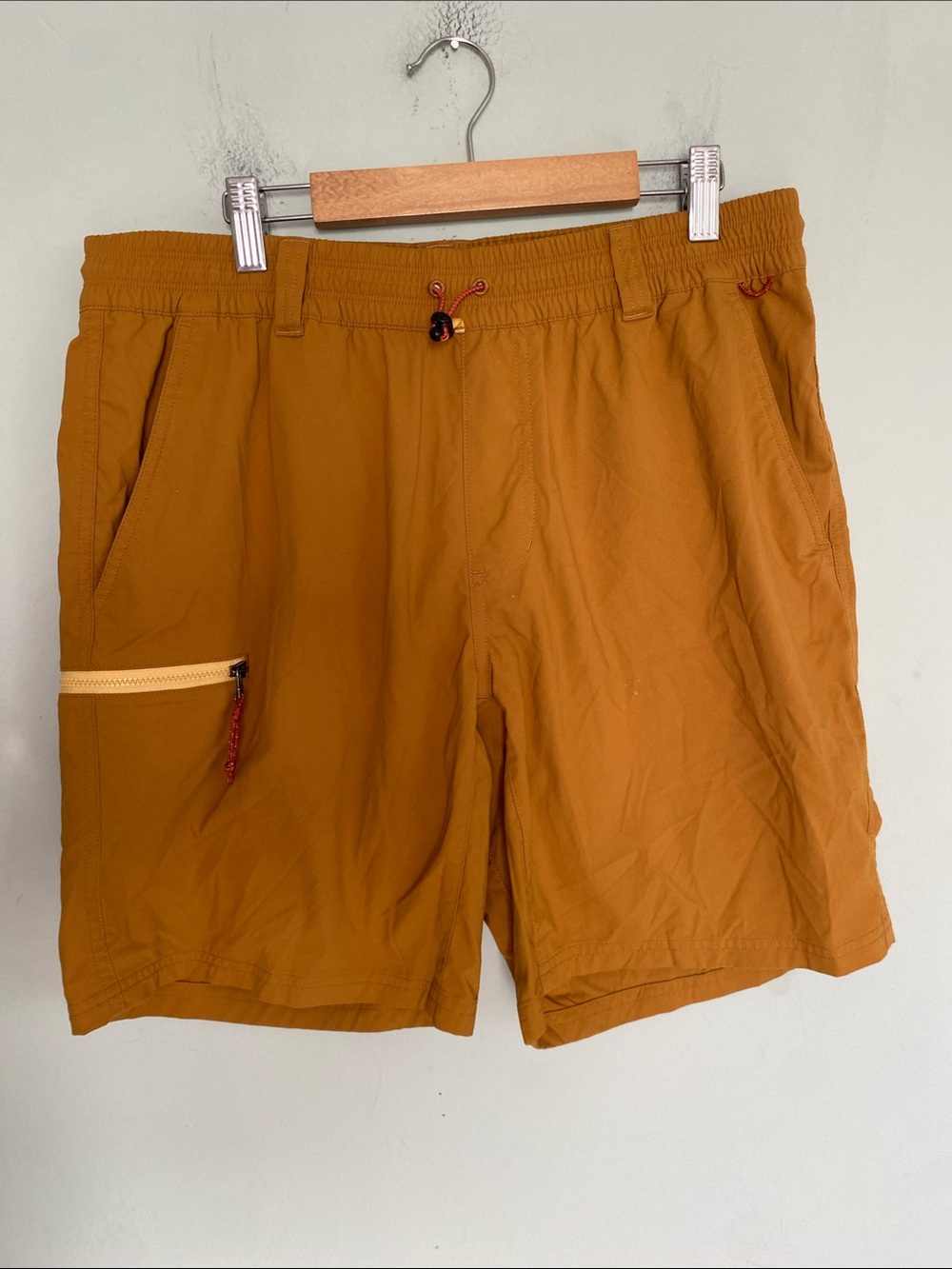 REI Men's Trailmade Shorts in Mustard Lightweight Size Medium